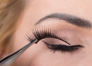 Perfectly Beautiful Use Fake Lashes Full strip fake eye lash application for complete wedding day look.